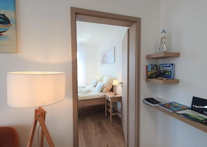 Tomjohn Apartment
